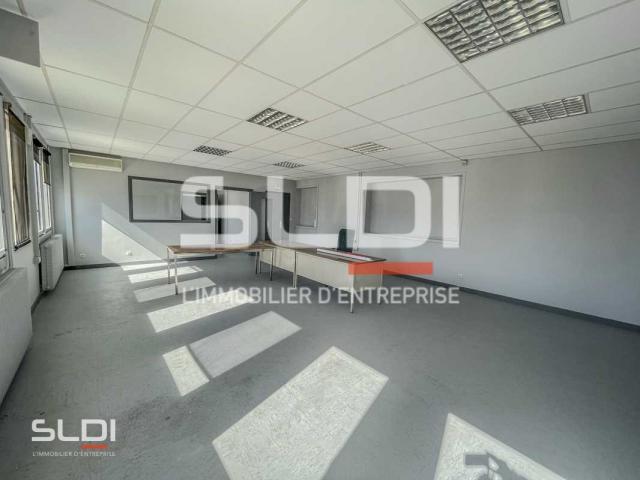 Locaux d'activités A LOUER - SAINT SYMPHORIEN D'OZON - 1 000 m²