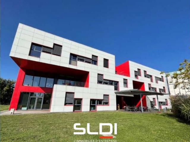 Bureaux A LOUER - DARDILLY - 1 952 m²