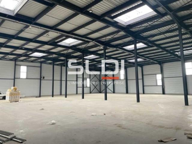 Locaux d'activités A LOUER - COLOMBIER SAUGNIEU - 3 853 m²