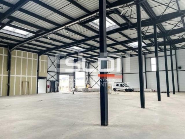 Locaux d'activités A LOUER - COLOMBIER SAUGNIEU - 3 853 m²
