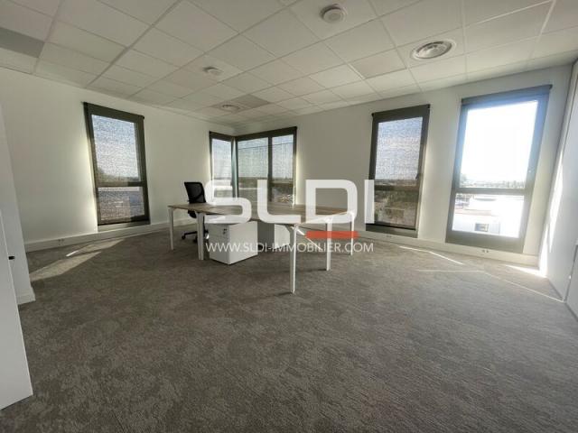 Bureaux A LOUER - CHASSIEU - 54 m²