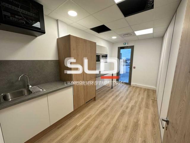 Bureaux A LOUER - CHASSIEU - 33 m²