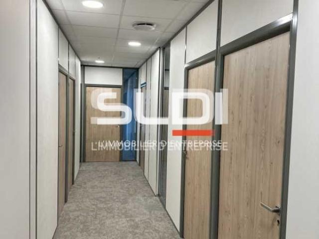 Bureaux A LOUER - CHASSIEU - 33 m²