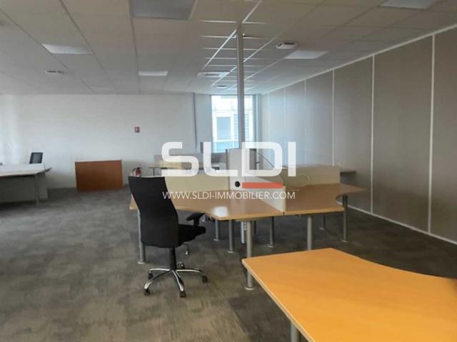 Bureaux A LOUER - RILLIEUX LA PAPE - 287 m²