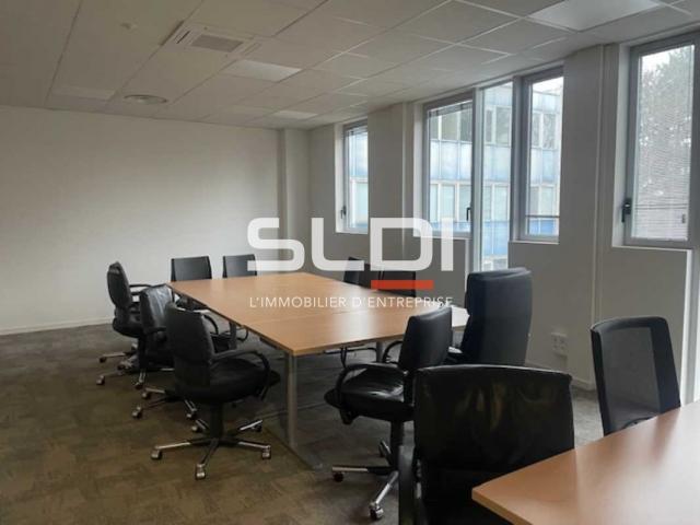 Bureaux A LOUER - RILLIEUX LA PAPE - 287 m²