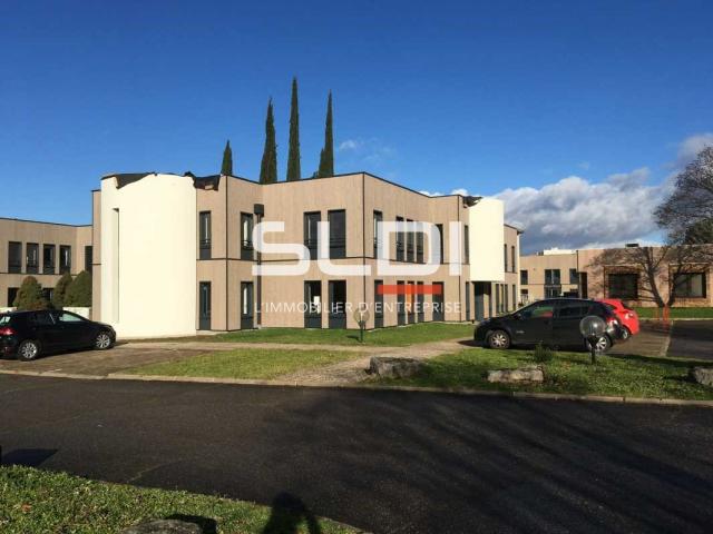 Bureaux A LOUER - VENISSIEUX - 920 m²