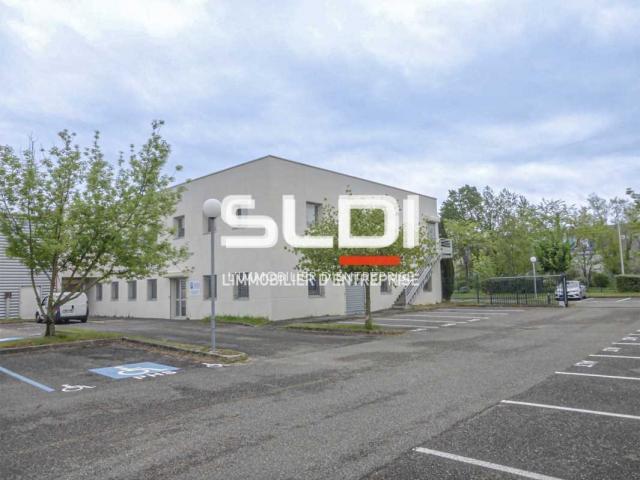 Bureaux A VENDRE OU A LOUER - SAINT PRIEST - 647 m²