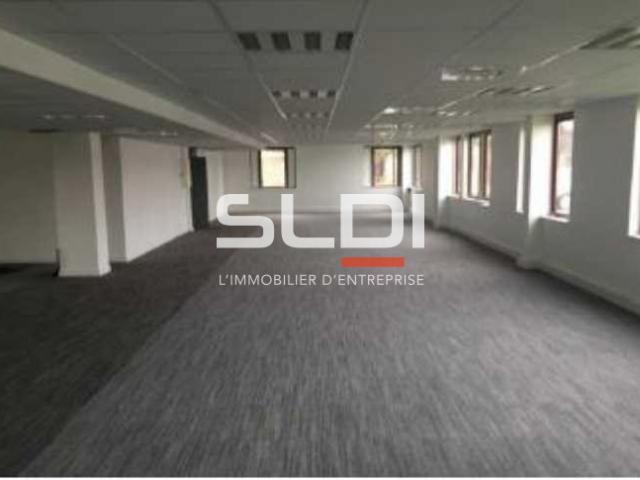 Bureaux A VENDRE - VENISSIEUX - 1 824 m²