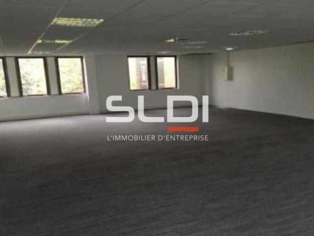 Bureaux A VENDRE - VENISSIEUX - 1 824 m²