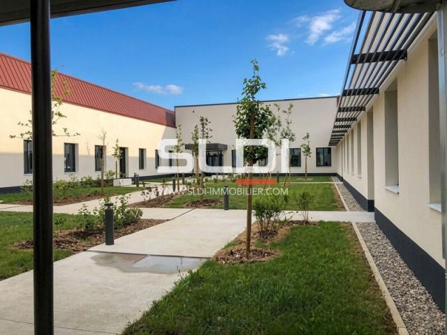 Bureaux A VENDRE OU A LOUER - VENISSIEUX - 1 824 m²