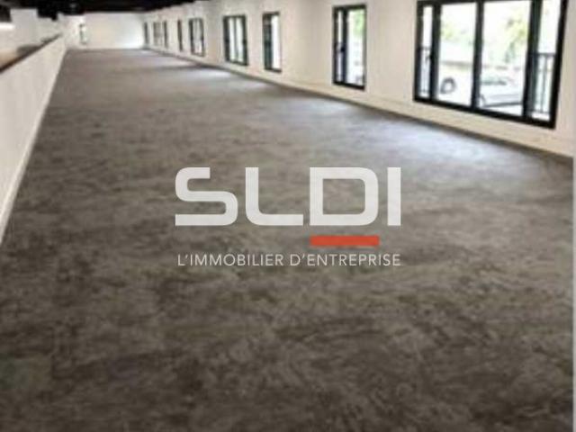 Bureaux A VENDRE - VENISSIEUX - 1 824 m²
