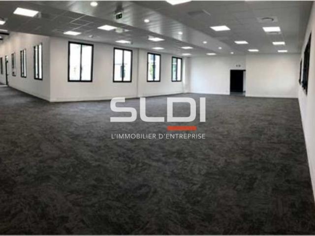 Bureaux A VENDRE - VENISSIEUX - 1 824 m²
