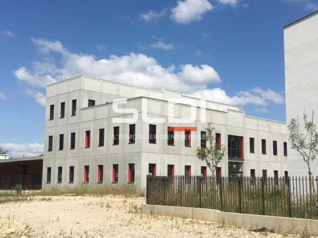 Bureaux A LOUER - RILLIEUX LA PAPE - 197 m²
