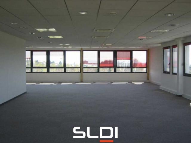 Bureaux A LOUER - SAINT PRIEST - 592 m²