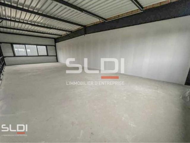 Locaux d'activités A VENDRE OU A LOUER - FRANS - 538 m²