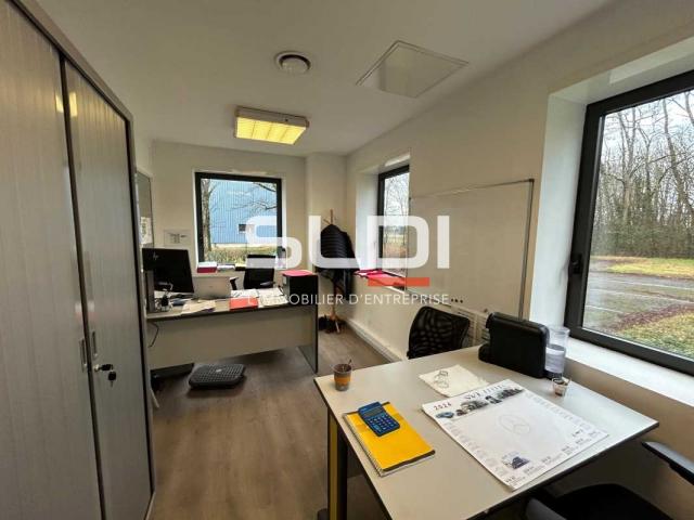 Locaux d'activités A LOUER - BLYES - 1 267 m²