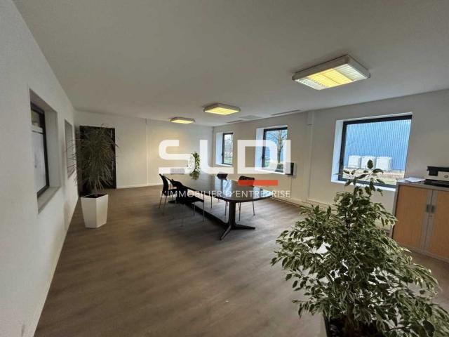Locaux d'activités A LOUER - BLYES - 1 267 m²