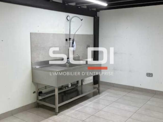 Locaux d'activités A LOUER - FLEURIEU SUR SAONE - 804 m²