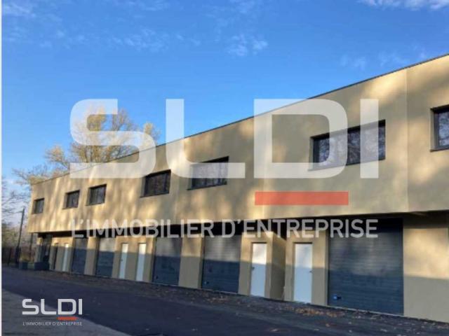 Locaux d'activités A LOUER - FLEURIEU SUR SAONE - 804 m²