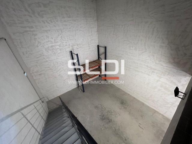 Locaux d'activités A LOUER - FLEURIEU SUR SAONE - 1 059 m²