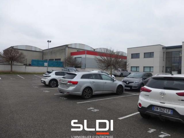 Bureaux A LOUER - SAINT PRIEST - 380 m²