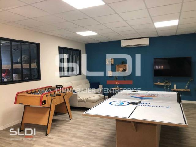 Bureaux A LOUER - VENISSIEUX - 60 m²