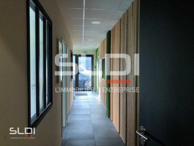 Bureaux A LOUER - VENISSIEUX - 60 m²