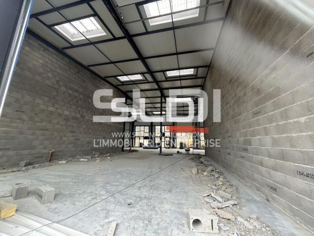 Locaux d'activités A LOUER - TREVOUX - 223 m²