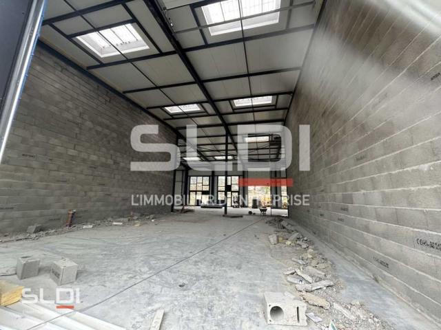 Locaux d'activités A LOUER - TREVOUX - 223 m²