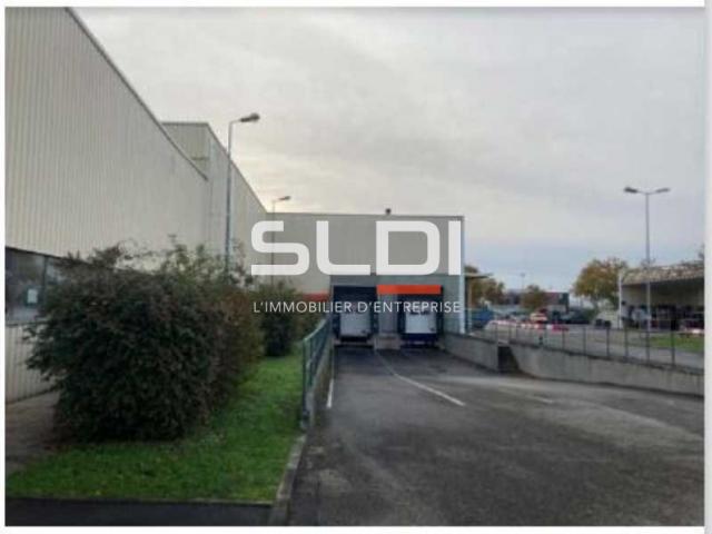 Locaux d'activités A LOUER - VENISSIEUX - 7 527 m²