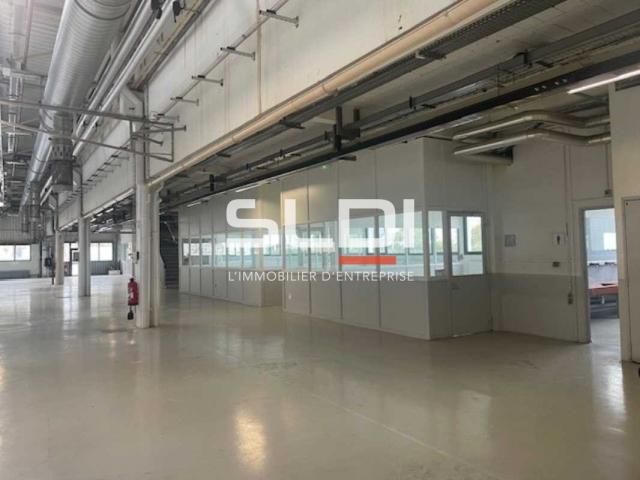 Locaux d'activités A LOUER - VENISSIEUX - 7 527 m²