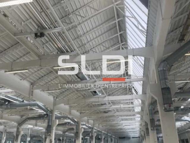Locaux d'activités A LOUER - VENISSIEUX - 7 527 m²