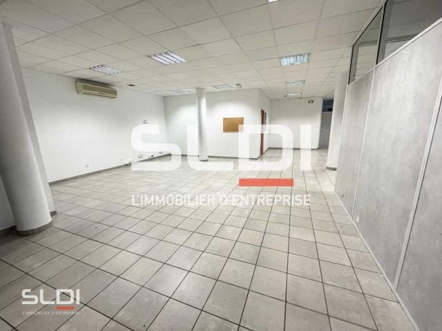 Bureaux A VENDRE OU A LOUER - OULLINS - 650 m²