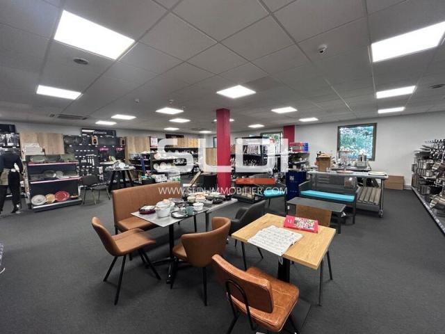 Commerces A LOUER - LIMONEST - 356 m²