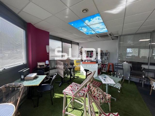 Commerces A LOUER - LIMONEST - 356 m²
