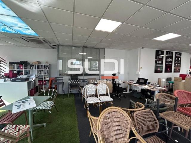 Commerces A LOUER - LIMONEST - 356 m²