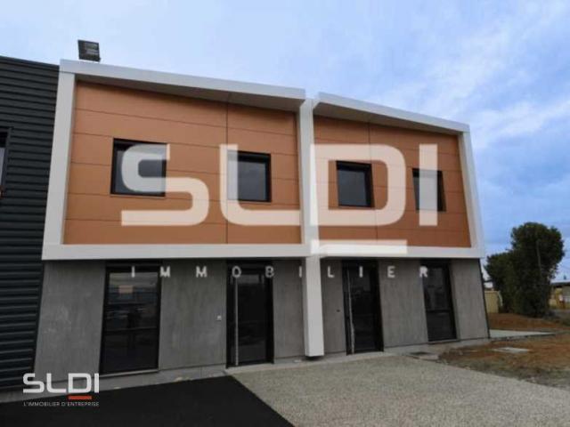 Locaux d'activités A LOUER - SAINT PRIEST - 328 m²