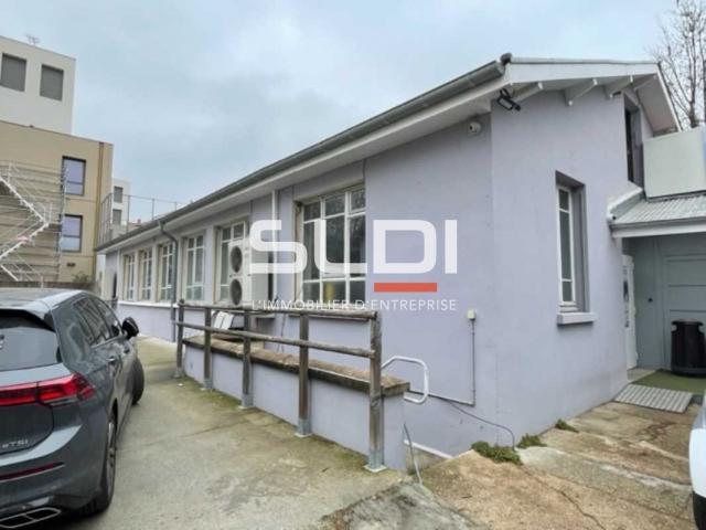 Bureaux A LOUER - VILLEURBANNE - 270 m²