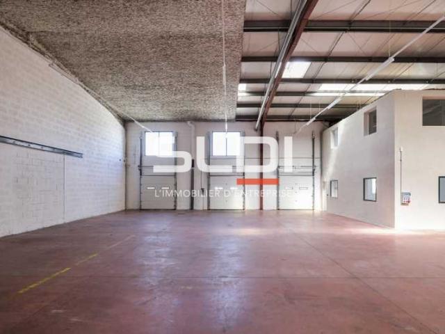 Locaux d'activités A LOUER - CORBAS - 1 298 m²