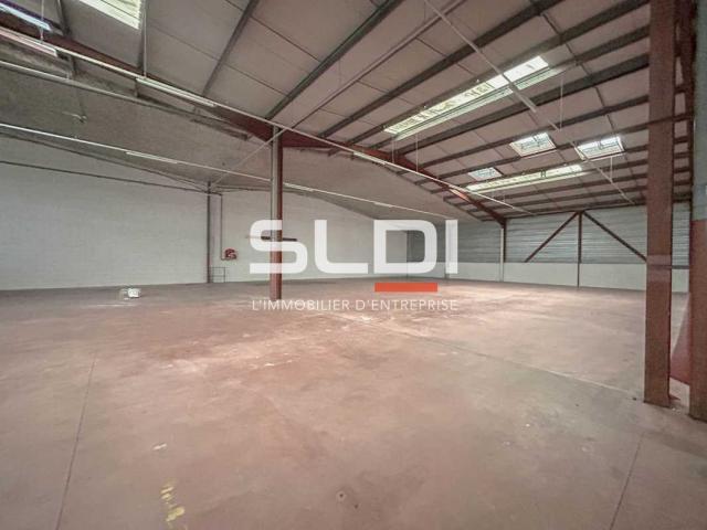 Locaux d'activités A LOUER - CORBAS - 1 298 m²