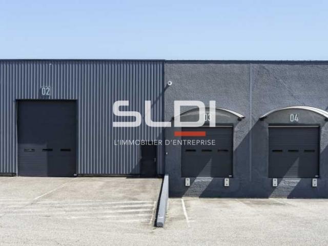 Locaux d'activités A LOUER - CORBAS - 1 298 m²