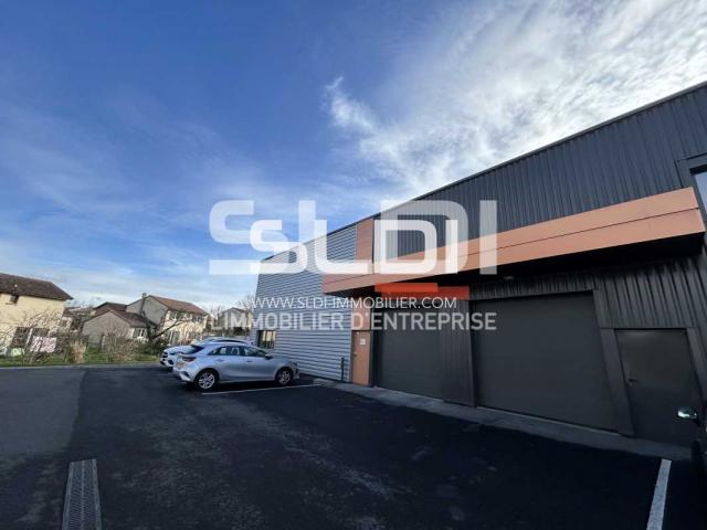 Locaux d'activités A LOUER - GLEIZE - 220 m²