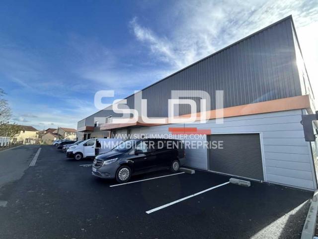 Locaux d'activités A LOUER - GLEIZE - 220 m²