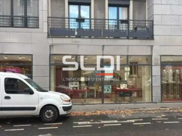 Commerces A VENDRE OU A LOUER - LYON - 227 m²