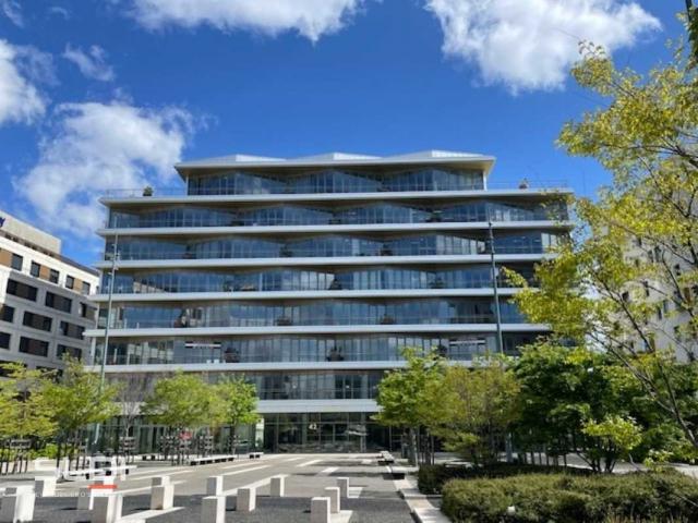 Commerces A LOUER - VENISSIEUX - 179 m²