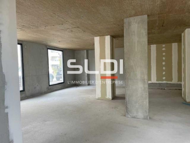 Commerces A LOUER - TASSIN LA DEMI LUNE - 285 m²