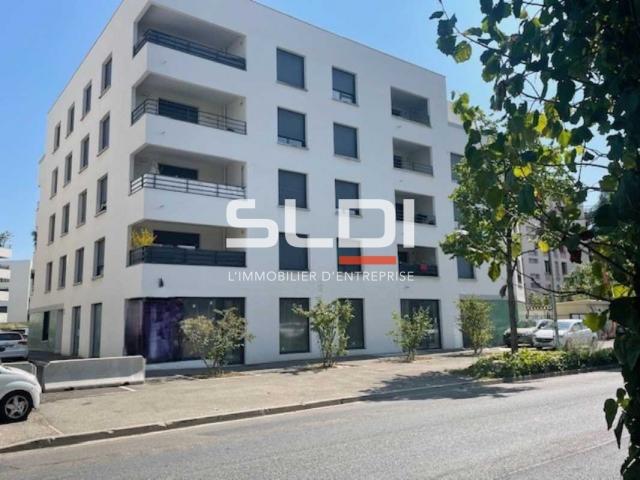 Commerces A LOUER - TASSIN LA DEMI LUNE - 285 m²