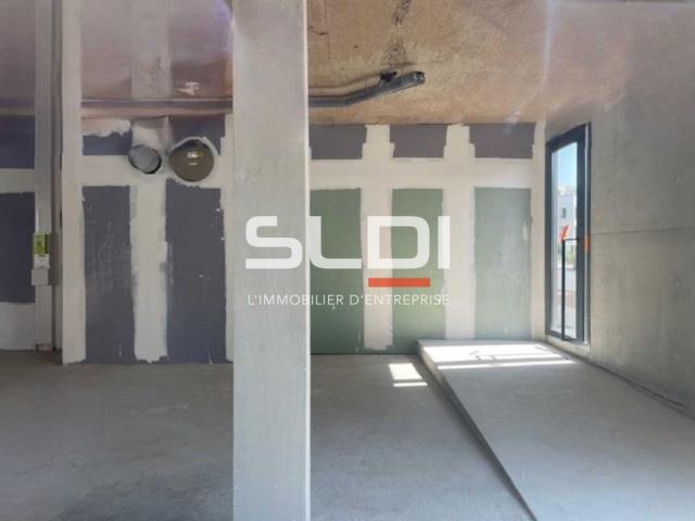 Commerces A LOUER - TASSIN LA DEMI LUNE - 285 m²