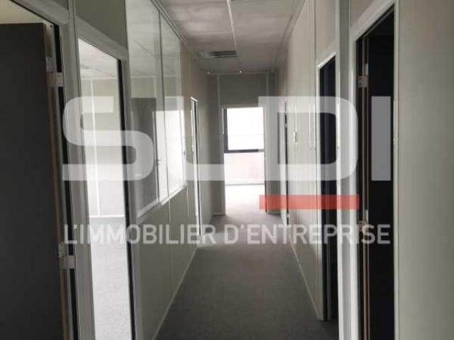 Bureaux A LOUER - VAULX MILIEU - 356 m²