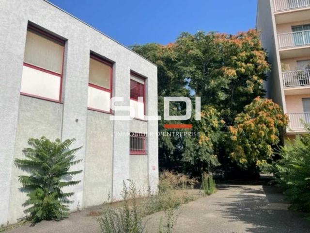 Bureaux A VENDRE - VILLEURBANNE - 550 m²